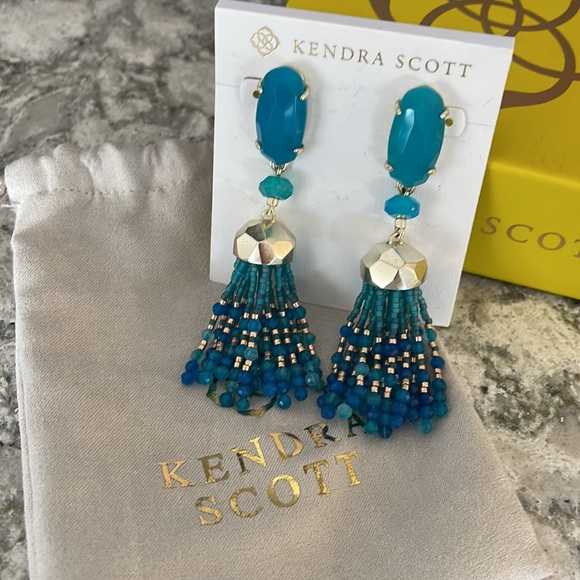 Kendra Scott Dove Earrings in blue illusion - Picture 2 of 3